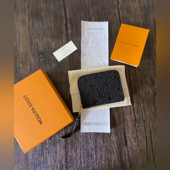 Louis Vuitton Black Zippy Coin Purse - Picture 1 of 8